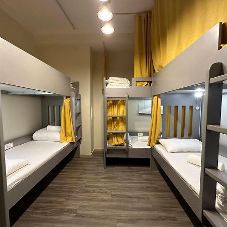 Business Backpackers Jbr Vandrehjem Dubai Eksteriør billede