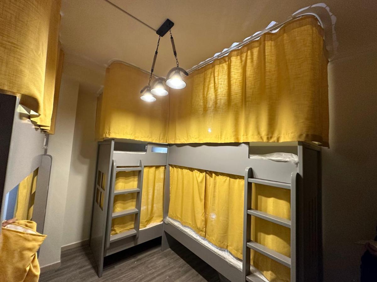 Business Backpackers Jbr Vandrehjem Dubai Eksteriør billede