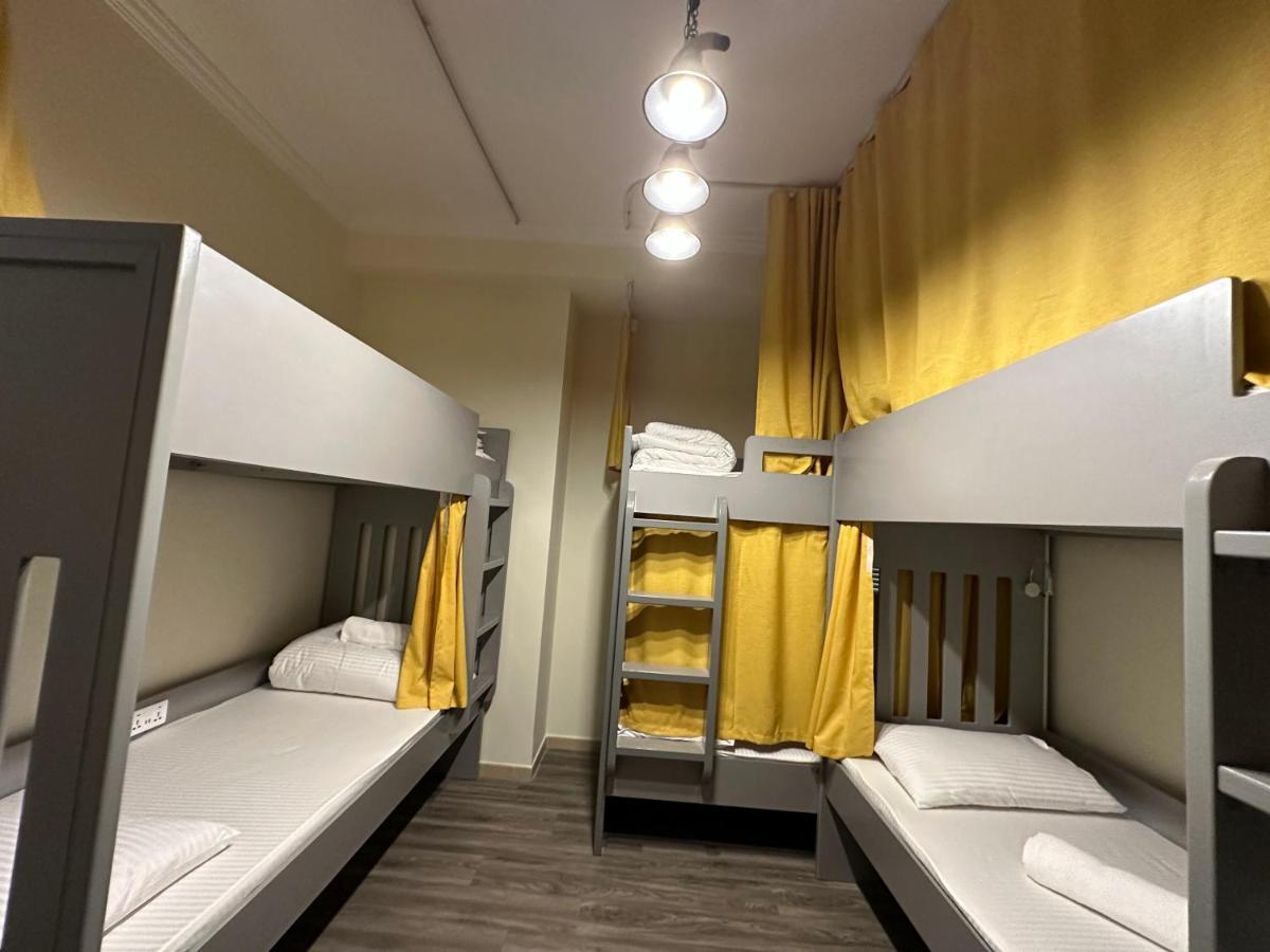 Business Backpackers Jbr Vandrehjem Dubai Eksteriør billede